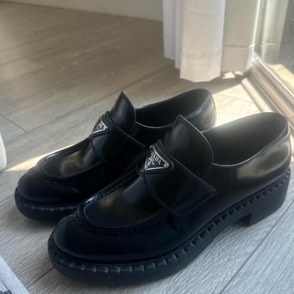 PRADA LOAFERS 🖤